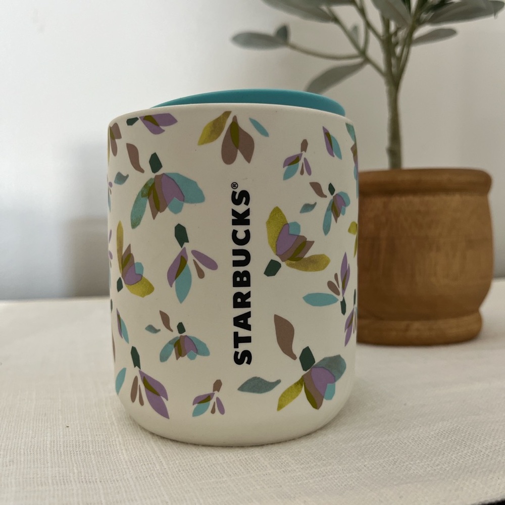 Super cute Starbucks ceramic cup